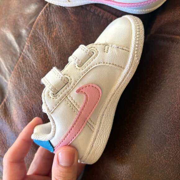 Nike Court Royale (TDV) Toddler Shoes 833537-110 White Pink Blue - Picture 6 of 9